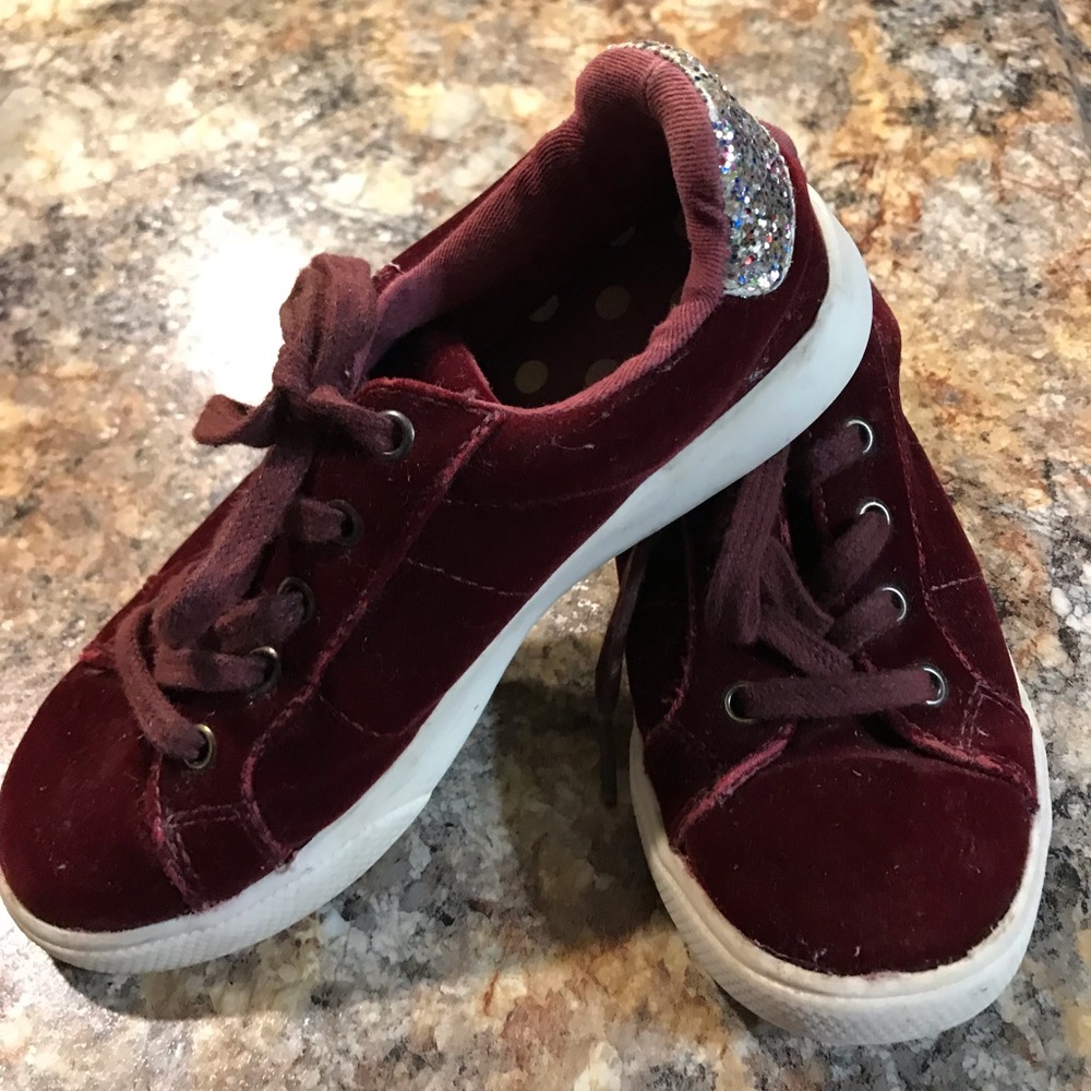 Girls shoes